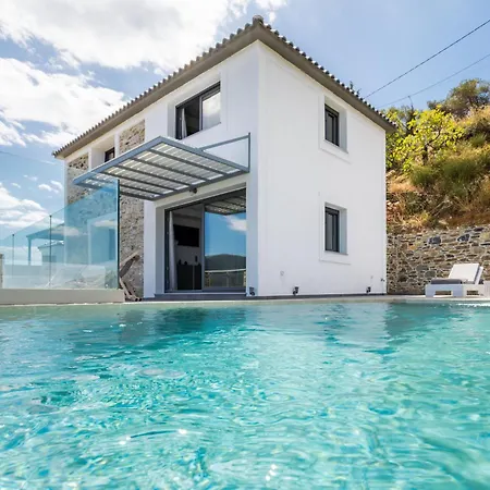 Jonina Villa