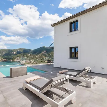 Jonina Villa
